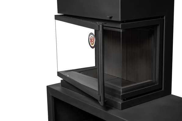 Камин МАДРИД на дровнике Гигант слева черный\белый шамот в Лиде