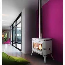 Печь-камин чугунный Invicta Bradford в интерьере Амазонка бай фото в Лиде