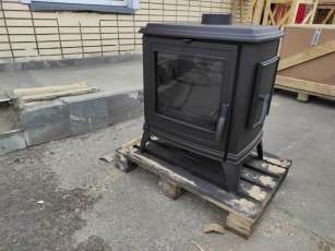 Купить чугунный Печь-камин EVEREST S13 в Лиде фото в интерьере в Лиде