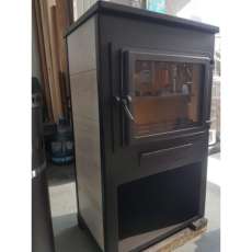 Стальной печь-камин в интерьере ЭТНА (Панорама) с плитой и ТО Амазонка бай фото в Лиде