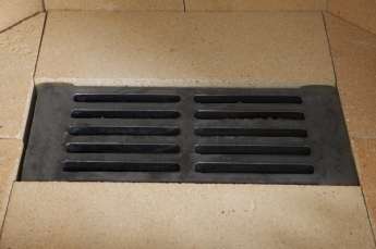 Стальной недорогой камин с колосником Бавария призматик пристенно-угловой фото в Лиде