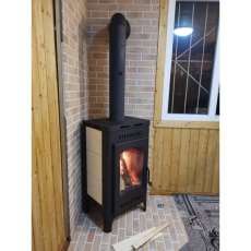 Недорогой камин со стеклом Бавария Оптима с плитой фото в интерьере в Лиде