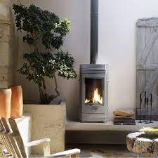 Печь-камин Invicta Cassine чугун в интерьере Амазонка бай фото в Лиде