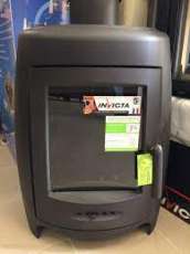 Печь-камин чугунный Invicta La Borne 2 в интерьере Амазонка бай фото в Лиде