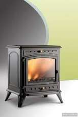 Печь-камин чугунный Invicta Altea в интерьере Амазонка бай фото в Лиде