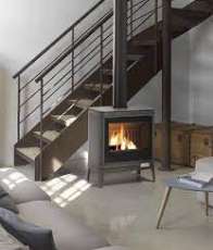 Печь-камин чугунный Invicta Kazan в интерьере Амазонка бай фото в Лиде