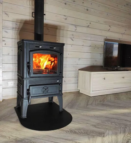 Печь-камин чугунный FireWay Dacha в интерьере с варочной поверхностью патина бронза Амазонка бай фото в Лиде